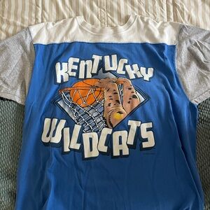 Vintage Maverick City Kentucky Basketball T-Shirt Size- XL